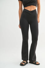 Twist & Flare Crossover Leggings