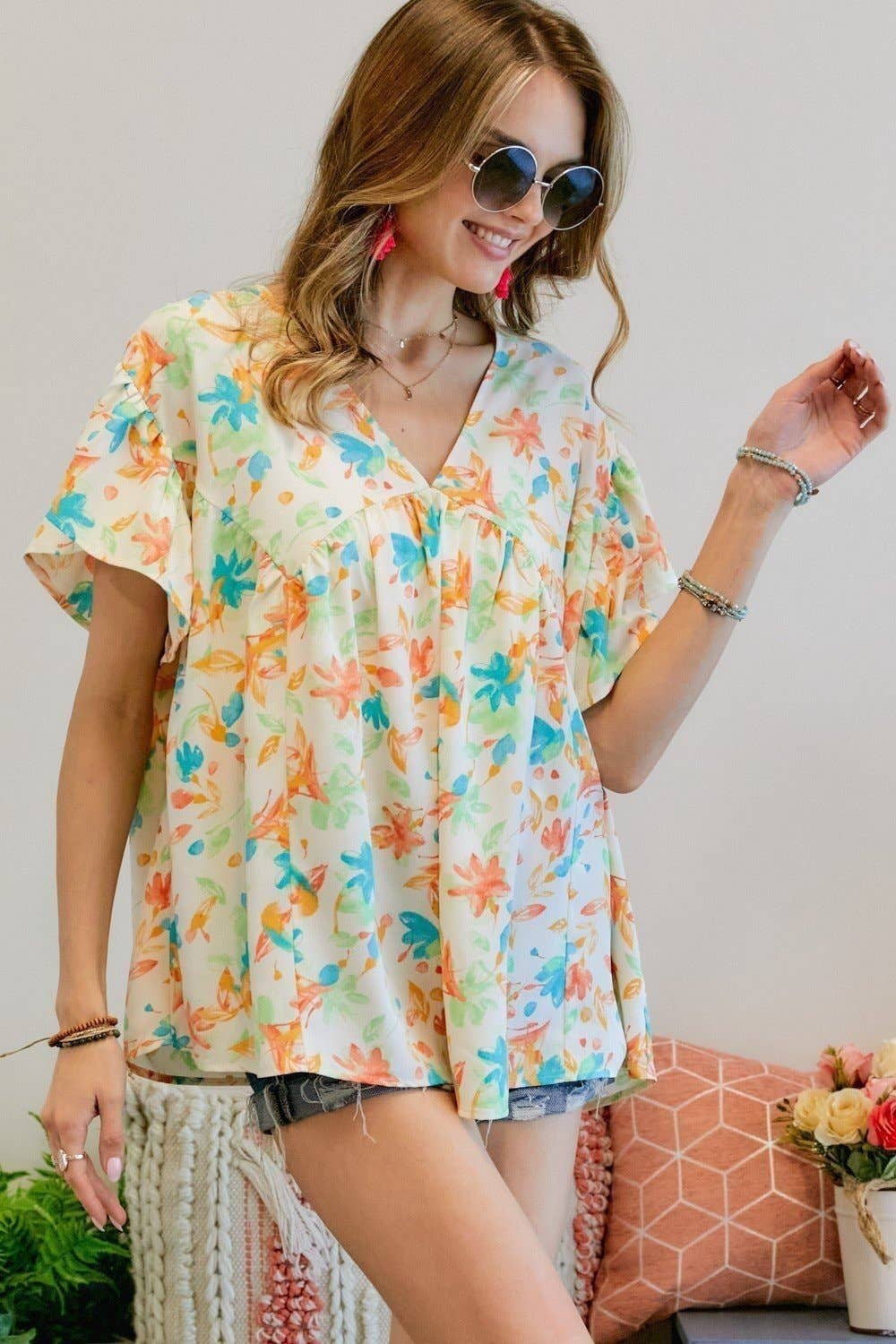 FLORAL PRINTED V NECK SHORT TOP